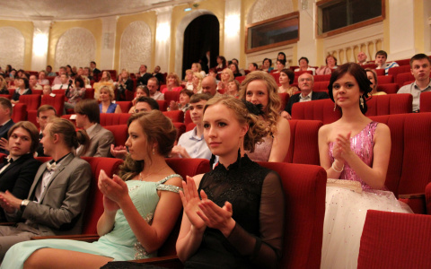 Глеб Никитин прояснил ситуацию с выпускными у нижегородских школьников