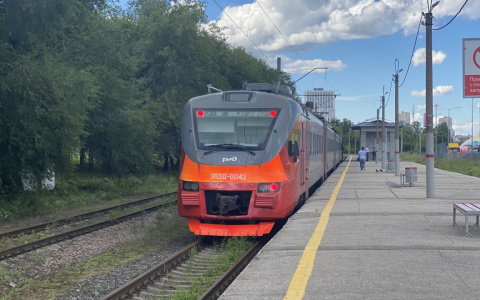 В рейс запустили первые электрички наземного метро