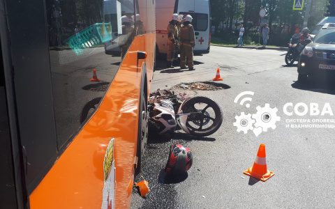 Мотоциклист погиб в аварии с двумя автобусами на проспекте Гагарина (ФОТО)
