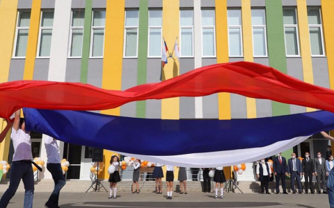 "За чей счет?":Никитин ответил на вопросы о ремонте школ и детских садов