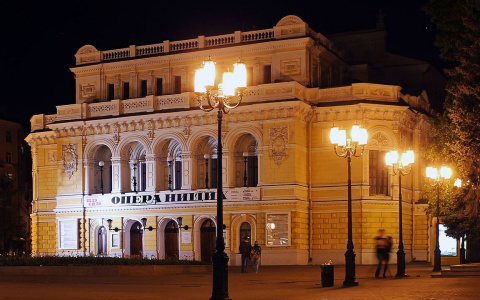 Глеб Никитин рассказал, как нижегородским театралам обходиться без гардероба