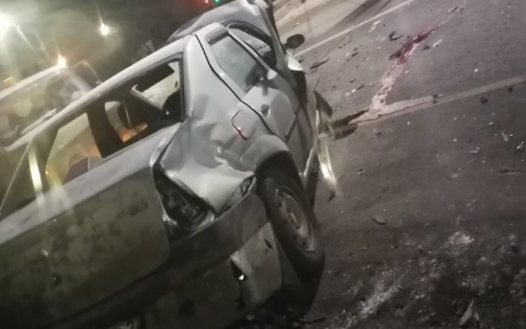 Автоледи, пролетев на красный свет, сделала двух детей сиротами