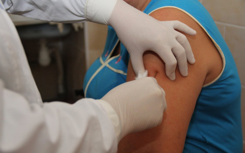 Вакцинация медработников от коронавируса в регионе стартует 11 декабря
