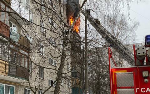 Женщина погибла при взрыве газовой трубы в жилом доме (ВИДЕО)