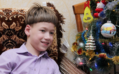 «Нужно всему учить»: 11-летнему нижегородцу для интенсивного лечения нужно более 300 000 рублей