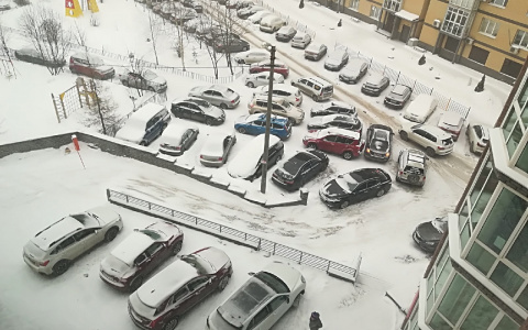 На пяти улицах Нижнего Новгорода запретили парковку автомобилей с 21 января