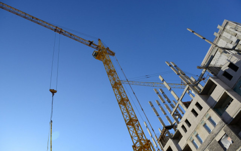 Застройщику ЖК в Нижнем Новгороде вынесли предостережение за отклонение от графика