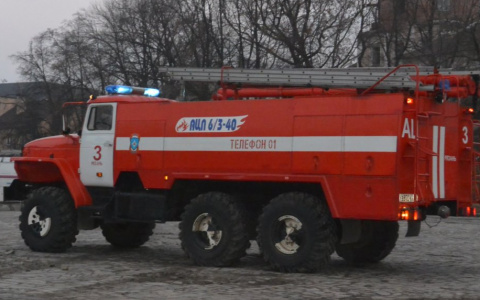 Пожарная бригада приехала по тревоге в отеле «Ибис» в центре Нижнего Новгорода