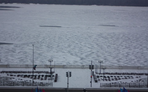 Сотрудники МЧС спасли пятерых детей провалившися под лед в Нижегородской области
