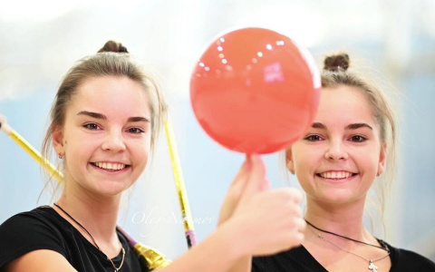 Нижегородки Дина и Арина Аверины получили три золота на Кубке мира по художественной гимнастике