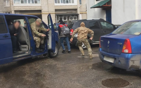 Оперативники ФСБ пресекли канал незаконной миграции в Нижегородской области