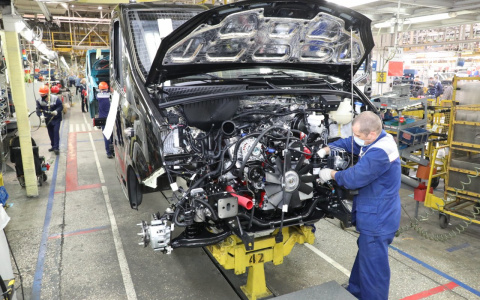 Игорь Комаров и Глеб Никитин приняли участие в старте производства «ГАЗели NN»