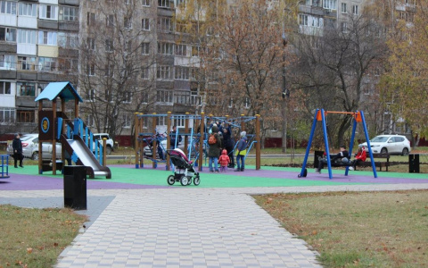 В конфликт пенсионеров и родителей в Кузнечихе пришлось вмешаться губернатору