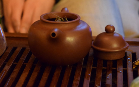 В зеленом чае обнаружили вещества для предотвращения коронавируса