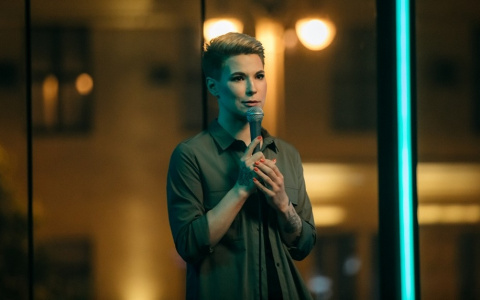 Звезда "Женского Стендапа" Зоя Яровицына назвала Нижний Новгород бедным из-за овоща