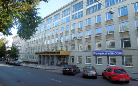 Лингвистический университет отправил студентов сдавать летнюю сессию дистанционно