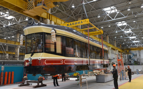 Ретро-травмай, против которого выступили жители, прибыл в Нижний Новгород