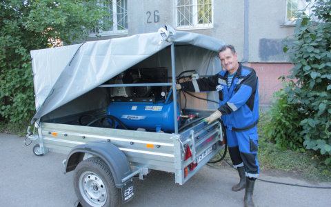 ДУКи пяти районов города провели плановую закупку автомашин и техники