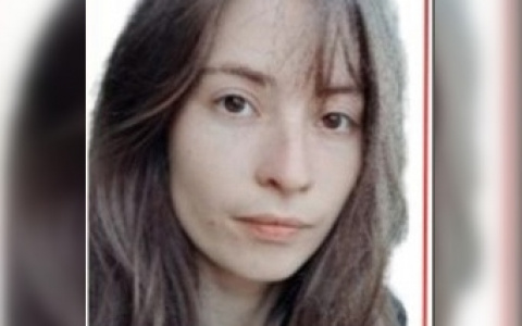 Девушка со шрамом на лице ушла из дома и пропала в Нижегородской области
