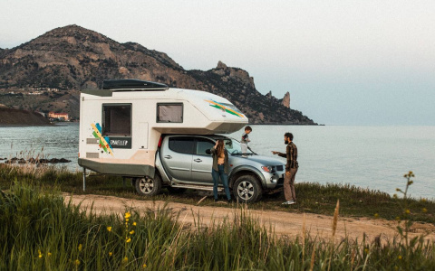 Нижегородская семья с рождением ребенка путешествует по стране в доме на колесах