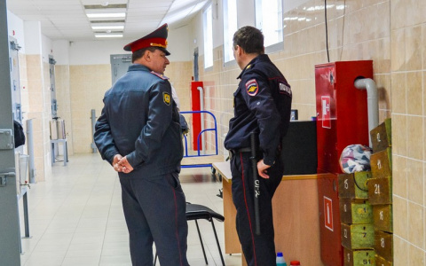 Нижегородский полицейский 25 лет получал повышения с поддельным дипломом