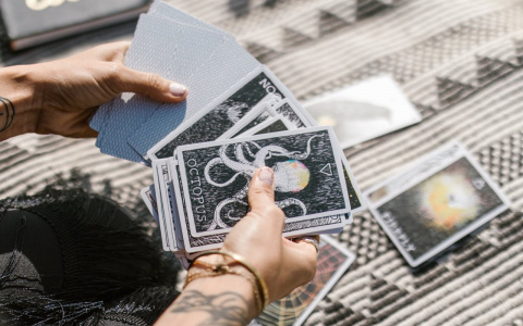 Козероги найдут вторую половинку, а скорпионов ждут трудности на работе: гороскоп с 19 июля