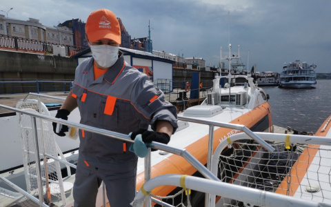 Специалисты нижегородского Минтранса проверили дезинфекцию судов на подводных крыльях «Валдай»