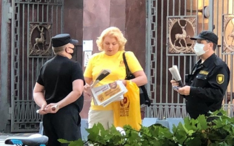 Кандидат от СРЗП заявила о попытках охранников ГАЗа помешать агитации около завода