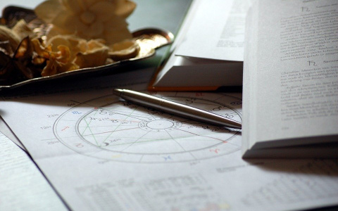 Близнецам сделают предложение, а Стрельцов ожидают приятные встречи. Гороскоп на неделю с 9 августа