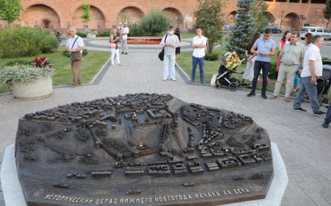 Бронзовый макет старинного Нижнего Новгорода появился в кремле
