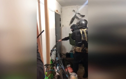 В Нижегородской области задержали 30 человек за инсценировку ДТП с элитными автомобилями