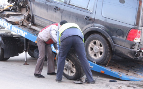 Дорожный рабочий погиб под колесами КамАЗа в Княгинино