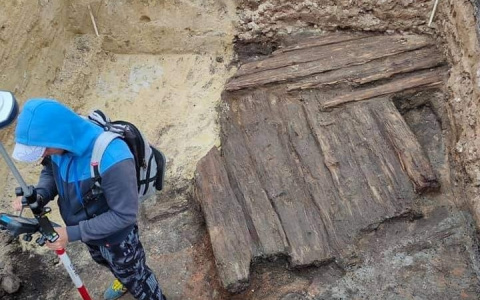 Деревянную мостовую 18 века обнаружили в Нижегородской области