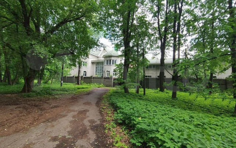 Сколько стоит шикарный особняк в Щёлковском хуторе: заглядываем внутрь