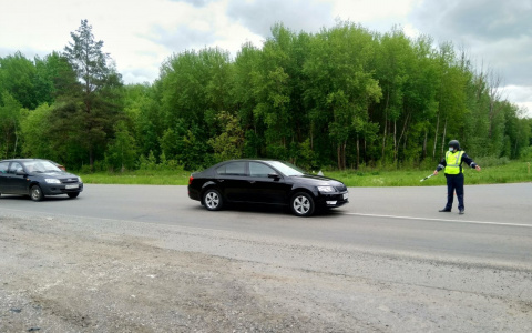 Двое мужчин погибли в ДТП с участием грузовика в Нижегородской области