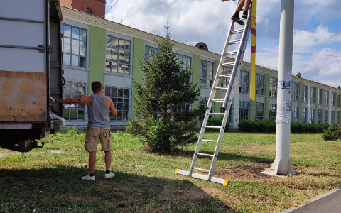 Рабочего ищут под завалами обрушившегося завода комбикорма в Нижегородской области