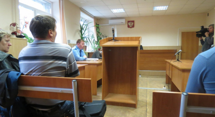 Мэра Балахны Дмитрия Валатина буду судить за лишение горожан автостанции