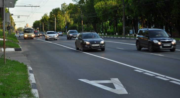 Выезд на перекресток на красный. Какие светофоры стоят на проспекте Гагарина в Нижнем Новгороде фото.