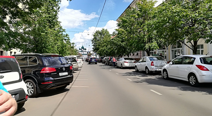 Движение транспорта ограничили на улице Ашхабадской Нижнего Новгорода до 19 августа