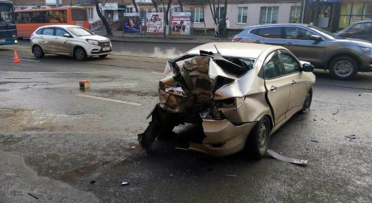 Очевидцы задержали пьяного водителя, устроившего массовое ДТП в Нижнем Новгороде