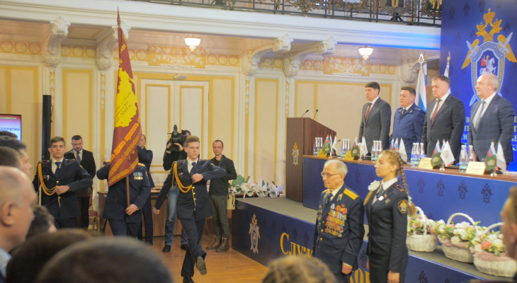 Нижегородским кадетам вручили Знамя Всероссийской патриотической молодежной 