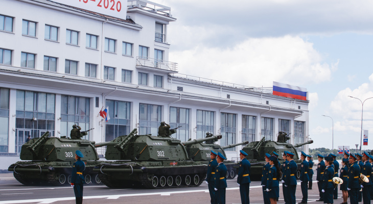 Как в Нижнем Новгороде прошел Марш Победы: авиашоу, военная техника и пешие расчеты