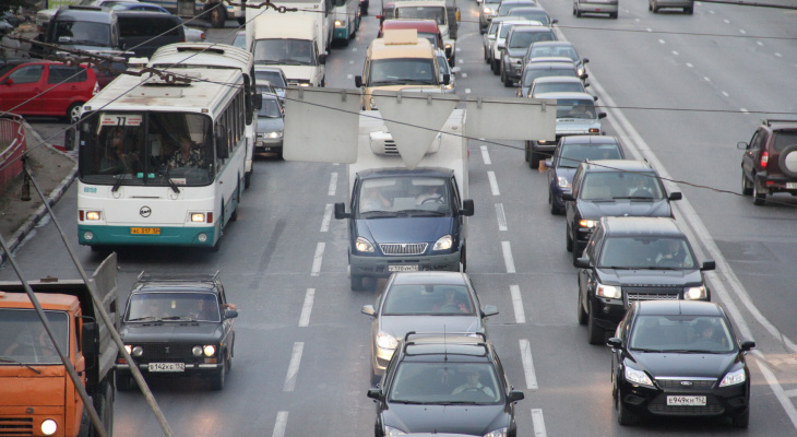 Семибалльные пробки сковали нижегородские дороги вечером 30 сентября