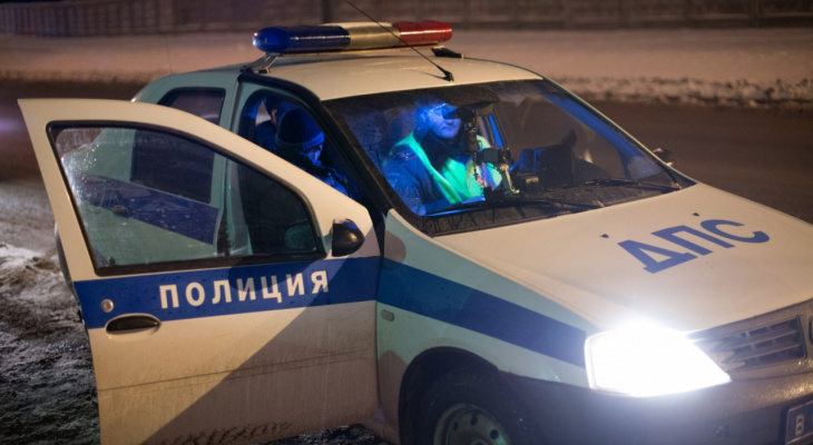 Два человека погибли при столкновении с фурой в Нижегородской области