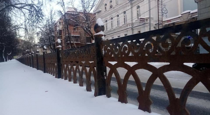 Ржавую ограду сквера на Звездинке в Нижнем Новгороде восстановят весной