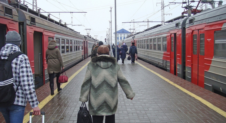 Мужчина погиб под колесами пригородного поезда на станции Пушкино в Дзержинске