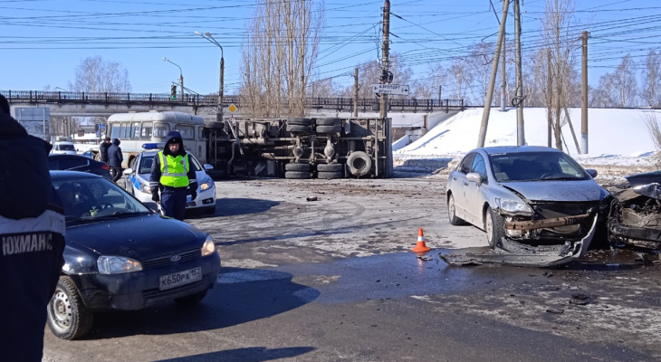 Момент смертельного ДТП на Автозаводе в Нижнем Новгороде попал на запись видеокамеры