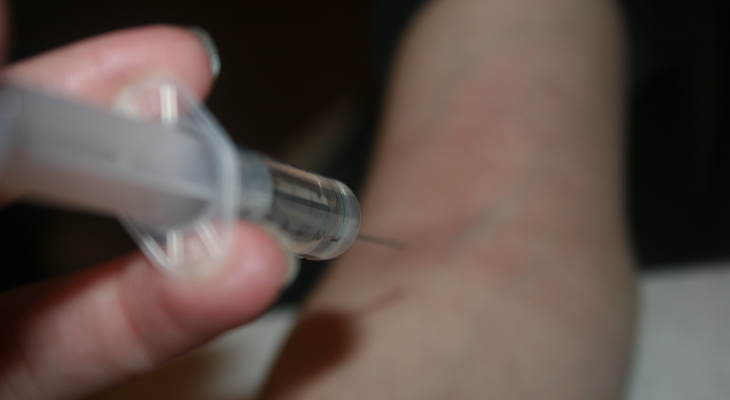 Шесть тысяч доз вакцины «ЭпиВакКорона» завезли в Нижегородскую область