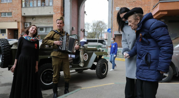 Последнего героя СССР поздравили с Днем Победы в Нижнем Новгороде