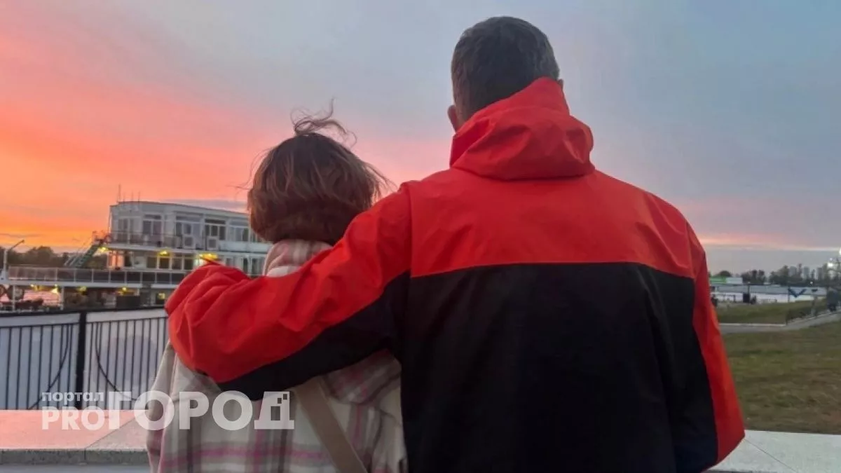 Назван самый подлый мужской способ влюбить в себя любую женщину – таких знакомств лучше избегать